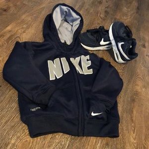 Nike sweater & sneakers
